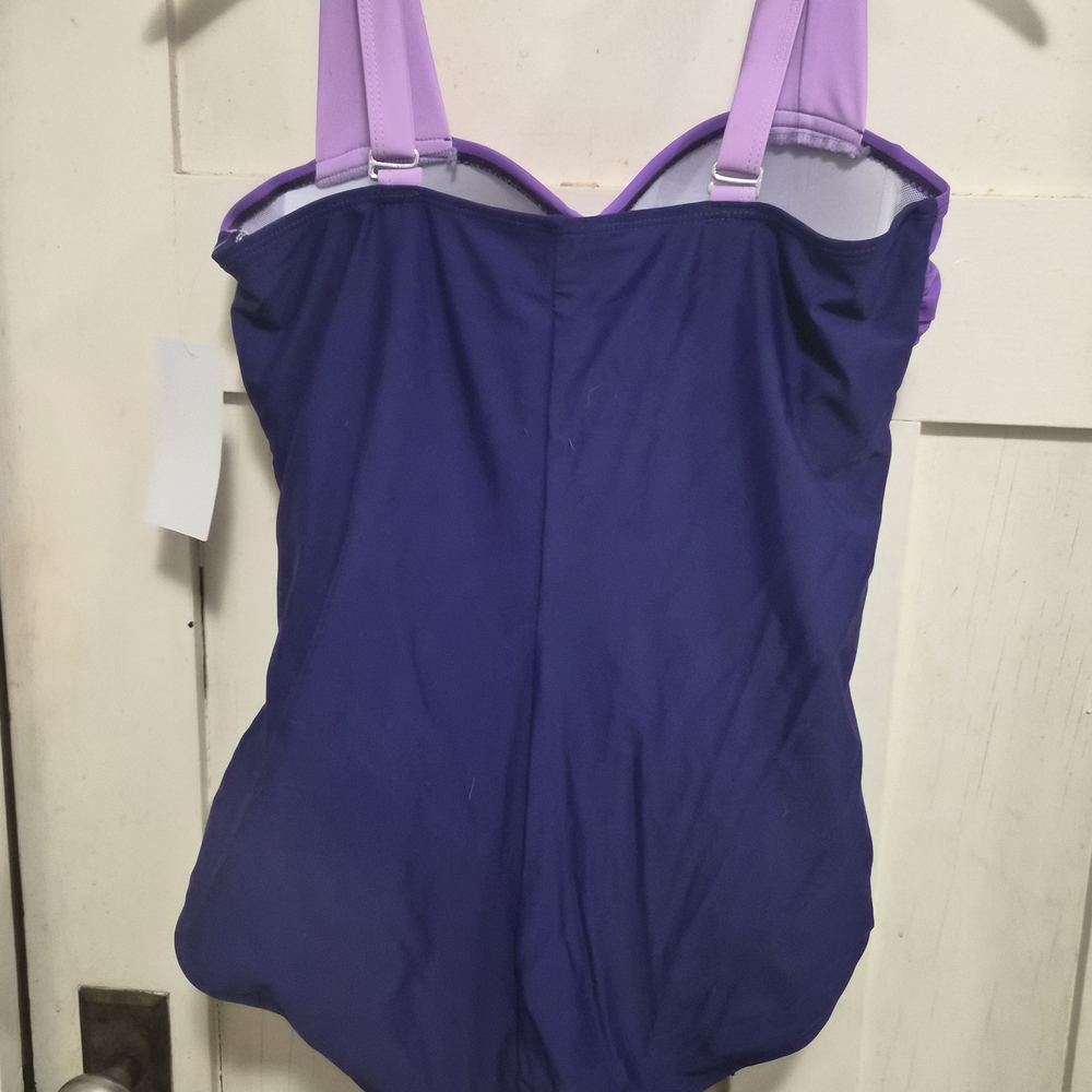 NWT MeetCurve Colorblock One-Piece Swimsuit – Lavender/deep purple– XL - Picture 2 of 4